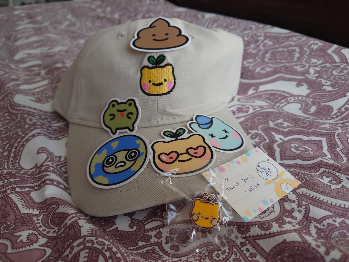 Tikichouu's tweet photo. The gift from the #wonderhunt by @WonderPals has arrived! It was such a nice way to get out there for the spring. Nice gesture by @minasnft to include even more people than mentioned too! I'll make sure to spread WonderPals out here! 😆 https://t.co/SoDfK3wWQS