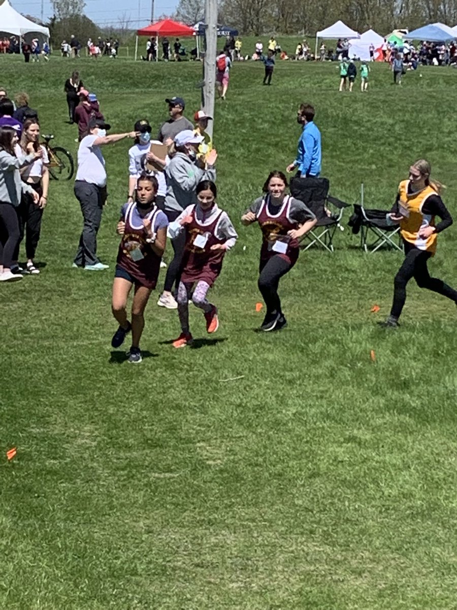 mrhulton8's tweet photo. Proud of all @alcdsb_abos athletes who ran CC today. Represented our school and community with hard work and respect. Well done! https://t.co/2HYppVxrmD