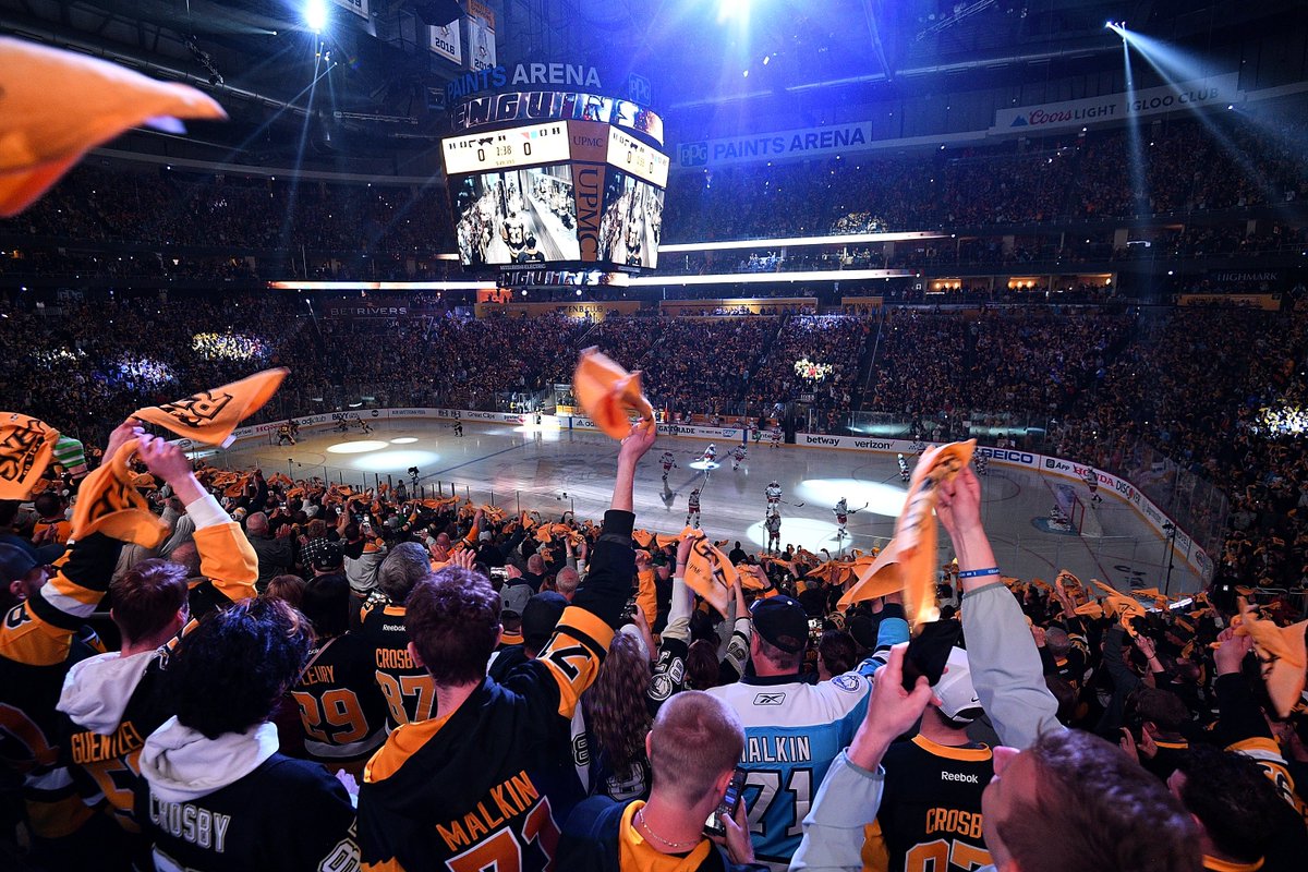penguins's tweet photo. The stage is set. https://t.co/h1PzjJ72L9