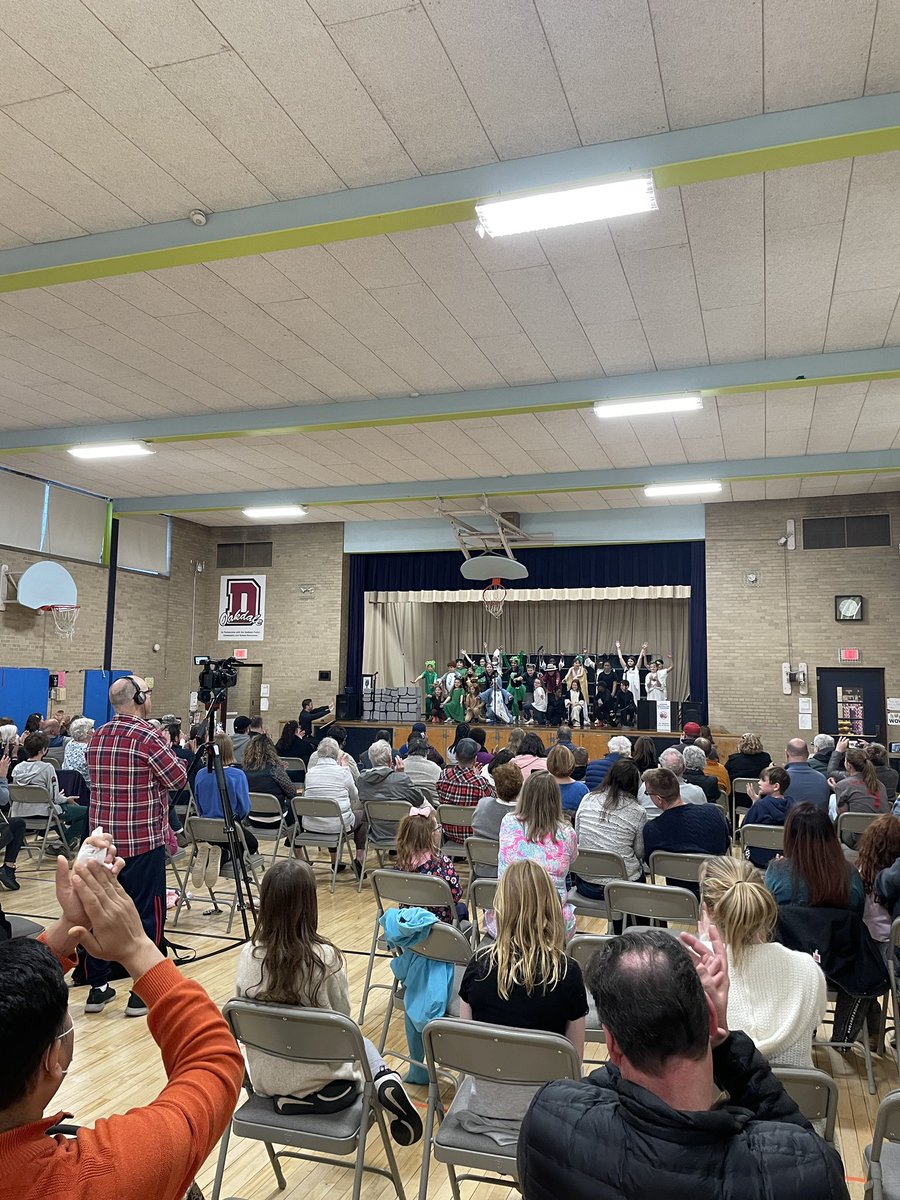 Congratulations to the cast of Bebop with Aesop on an amazing performance! Thanks you Mr. Molinaro for making this an amazing experience for the kids!