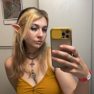mightiestbug's tweet photo. #NewProfilePic for nooowwwww https://t.co/kNBQOpxm4B