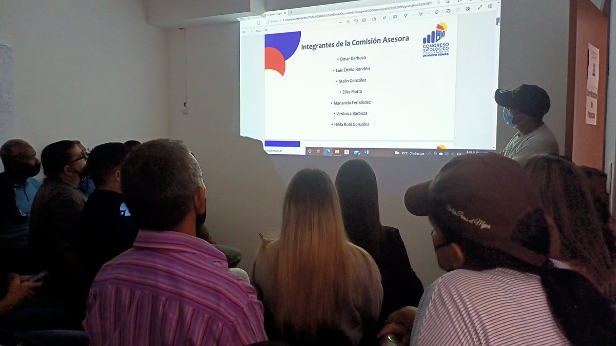 Untanzoategui_'s tweet photo. Con motivo del III Congreso Ideológico y Programático del partido Un Nuevo Tiempo (UNT), las estructuras municipales se están preparando.

Por ello, en la sede del partido azul en Anzóategui se realizó un Taller de inducción sobre el contenido del Congreso. https://t.co/BzCWFVTdIT