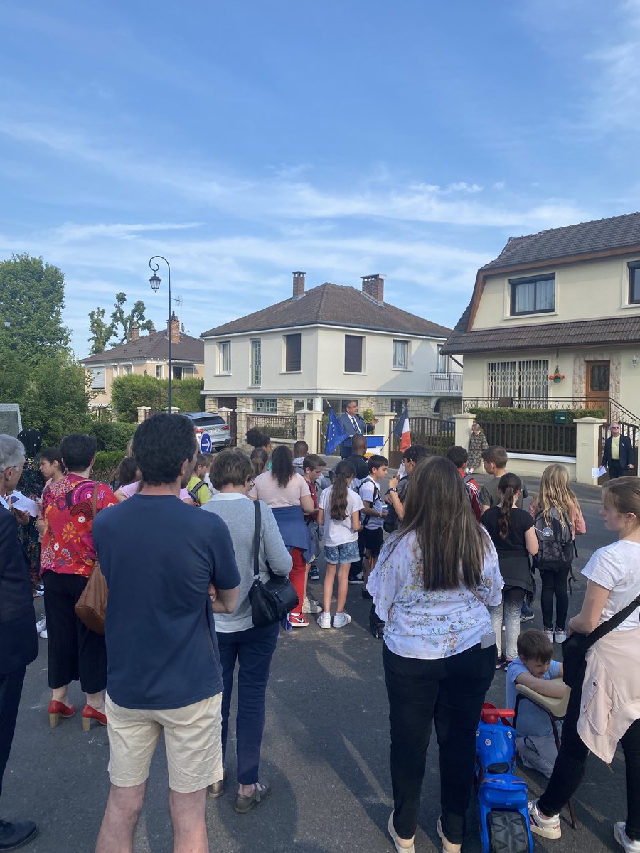Cérémonie anniversaire de L’europe : unité, fraternité, diversité, force et citoyenneté européenne non à la guerre oui à la solidarité #AENP PS 
@AgirEnsembleNous