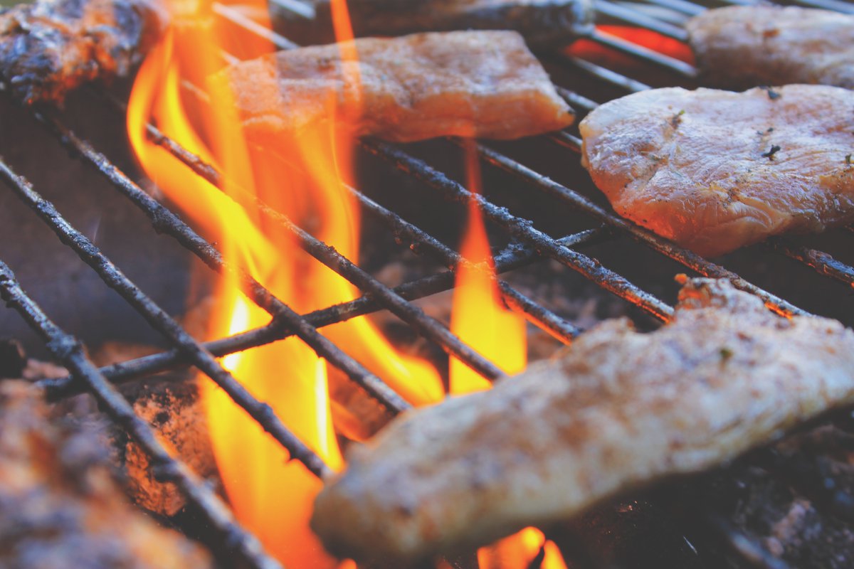 HPBA_Barbecue's tweet photo. Get your apron and tongs ready because this grilling season is about to be lit! π₯
Head to https://t.co/CpzwG88M11 to get all the best tips and tricks. #BacktoBarbecue #NationalBarbecueMonth https://t.co/0ADPPAPJRp