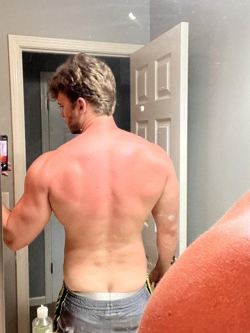 Yea so does anyone wanna cum give me a rub down PLEASE 🥲I&rsquo;ve got plenty of lotion for those hard to reach<a href="/tag/sexysaturxay"class="tags"><span>#sexysaturxay</span></a>