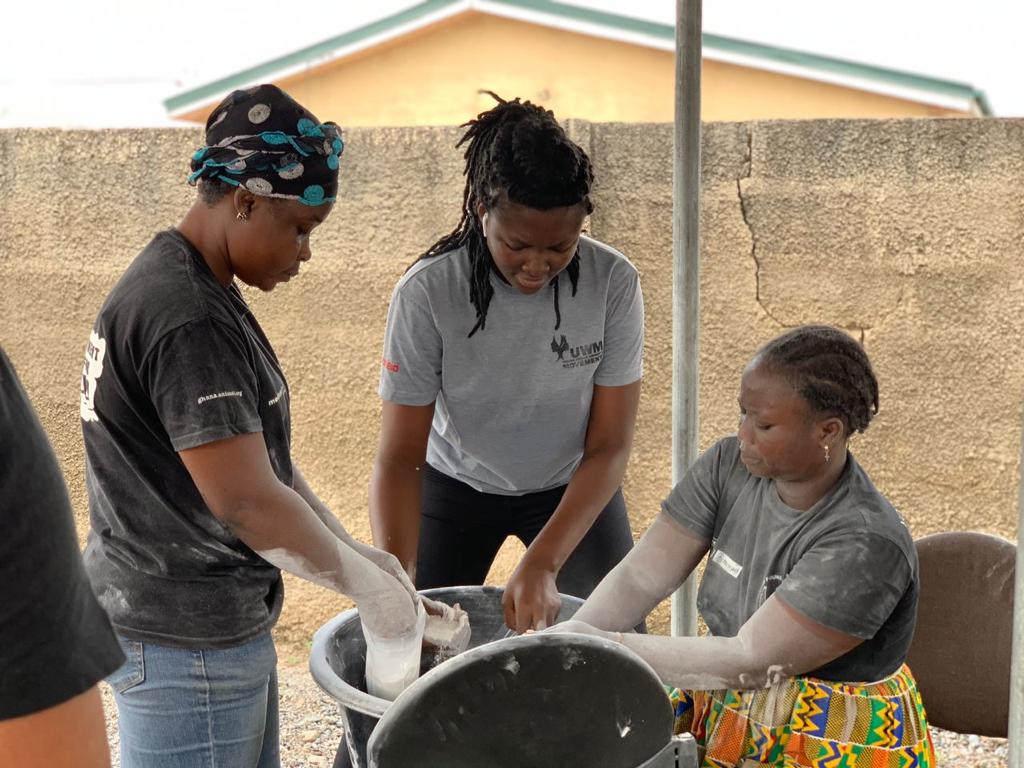 TrueDemocratsA's tweet photo. As part of the alliances' "human development policy". Ms Mateenah Naa Djama Odoi with our National women organizer spearheaded a 2 days skills Training in Pobiman and Hobor communities which are within the Ga west constituency.
#GijPolCom2022
#PoliticalCampaignSimulation https://t.co/03oUAaVNMW