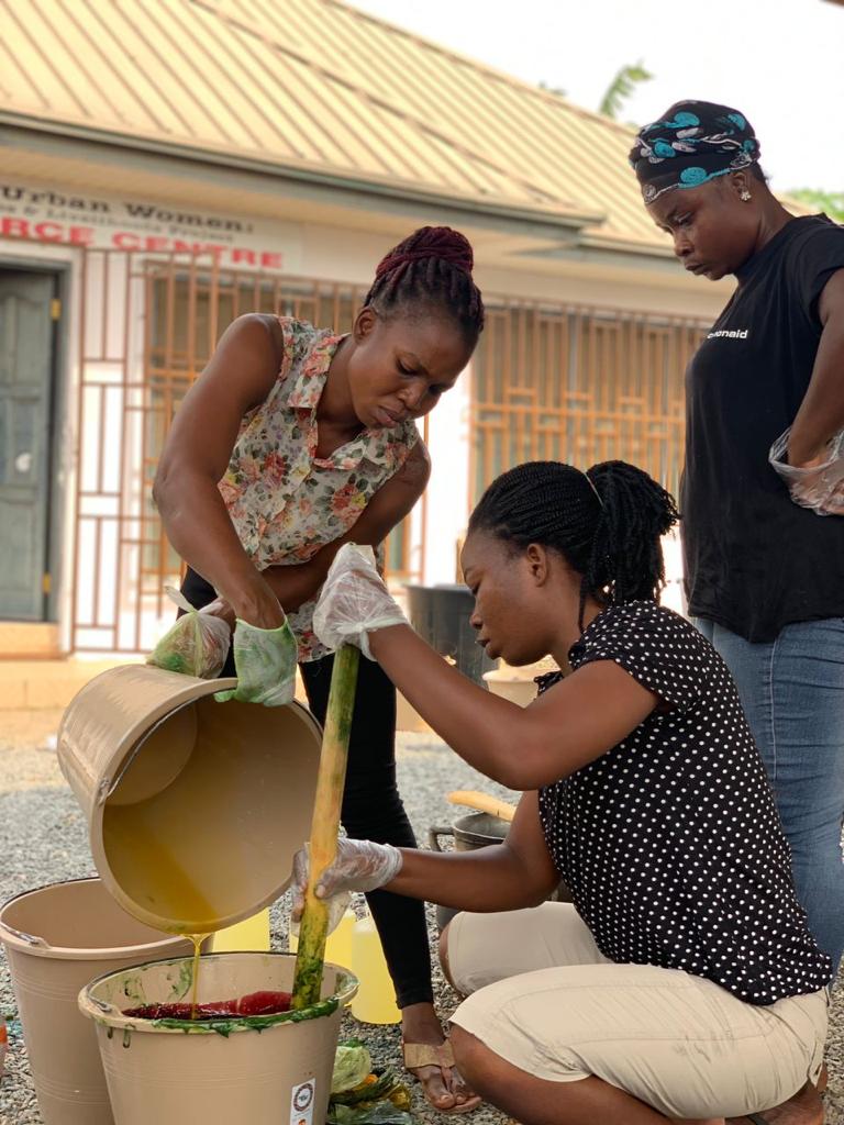 TrueDemocratsA's tweet photo. As part of the alliances' "human development policy". Ms Mateenah Naa Djama Odoi with our National women organizer spearheaded a 2 days skills Training in Pobiman and Hobor communities which are within the Ga west constituency.
#GijPolCom2022
#PoliticalCampaignSimulation https://t.co/03oUAaVNMW