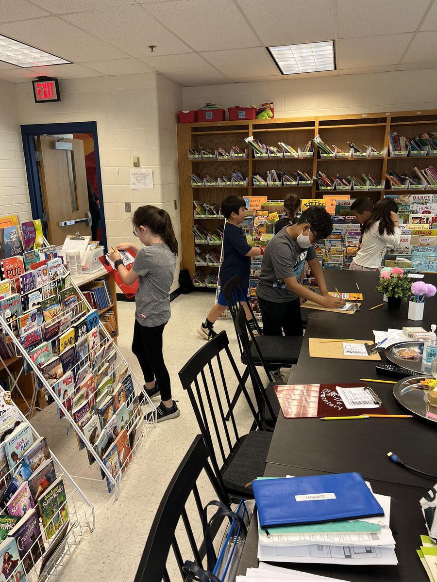 emilyreadteach's tweet photo. It was an exciting day at Shrevewood. Project Lift is back in FCPS! We have 38 students participating. It was wonderful to see kids excitedly browsing through the books; they were so excited!! @BedfordFallsBks @ShrevewoodES @ShrevewoodPTA @FCPSR2 @JDeSmyter @MsLilburn #gowiseowls https://t.co/WTIaLU49KW