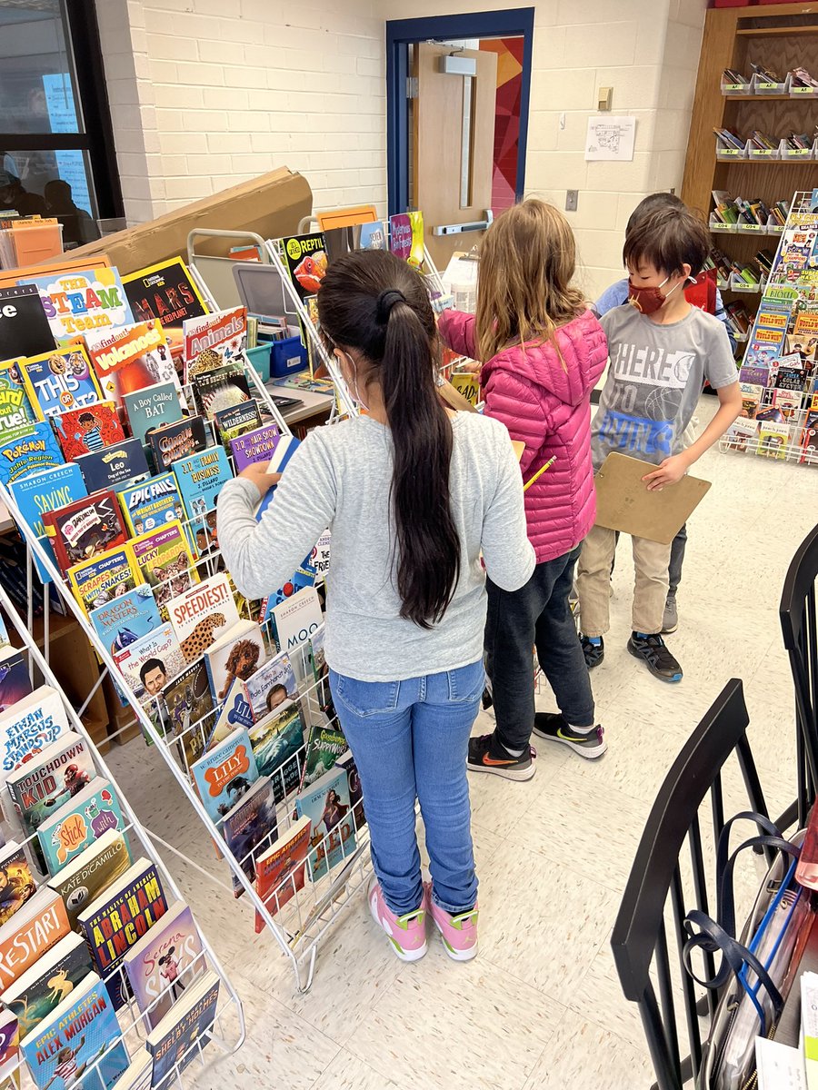 emilyreadteach's tweet photo. It was an exciting day at Shrevewood. Project Lift is back in FCPS! We have 38 students participating. It was wonderful to see kids excitedly browsing through the books; they were so excited!! @BedfordFallsBks @ShrevewoodES @ShrevewoodPTA @FCPSR2 @JDeSmyter @MsLilburn #gowiseowls https://t.co/WTIaLU49KW
