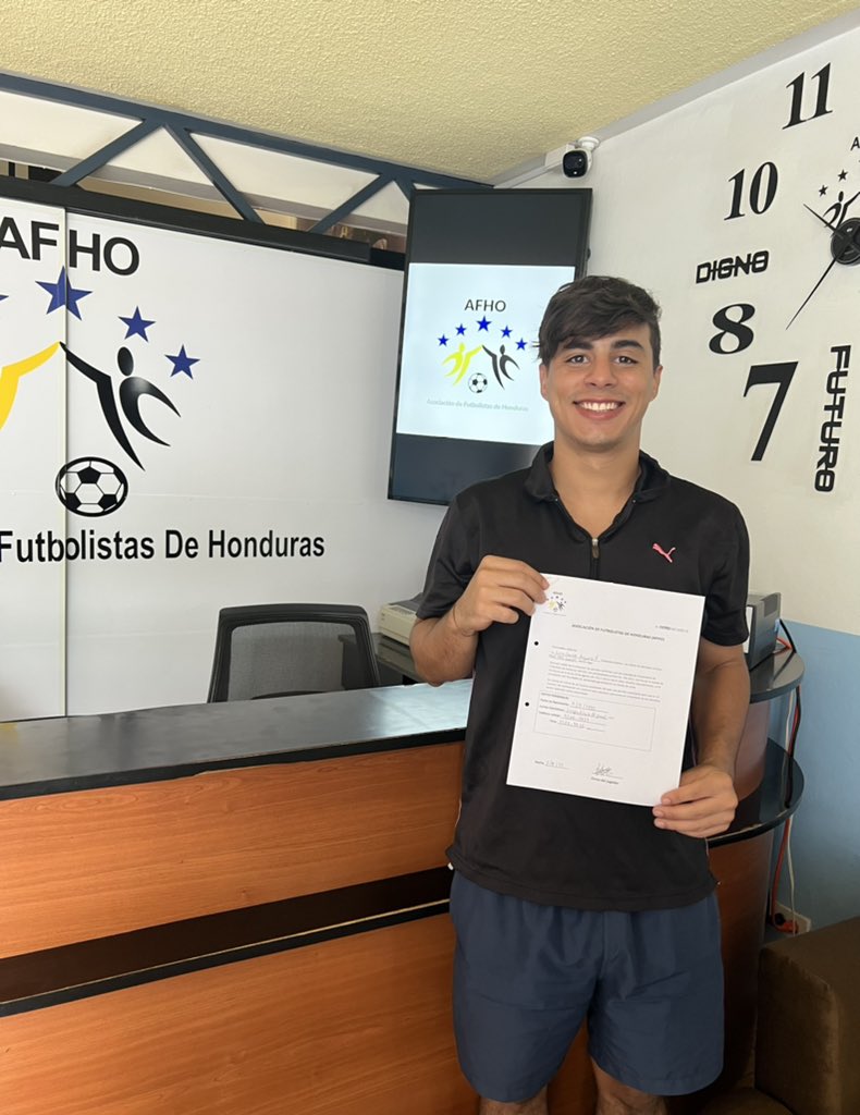 AFHO_HN's tweet photo. #asociados| Luiz Carlos Argeñal jugador de Sporting de Fútbol Sala, ya es parte de las clínicas preventivas que la asociación les brinda a sus asociados.
Fútsal, te esperamos.🇭🇳⚽️
¡Ven afíliate!
#afho #fifpro #Honduras #football #Soccer https://t.co/3VFDuCFnq0