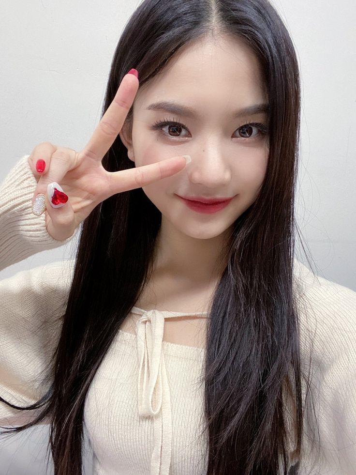 ksjchae's tweet photo. two angels ୧ ‧₊˚ https://t.co/snoYAszEdQ
