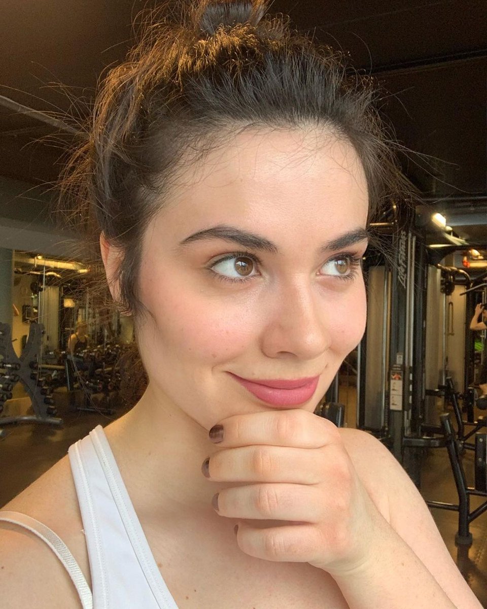 BracherElva's tweet photo. I've eaten a lot lately, so it's time to come to the gym lol
#gym #smiles #doexcercise #confidence #dietitian https://t.co/mcG41mPGLq