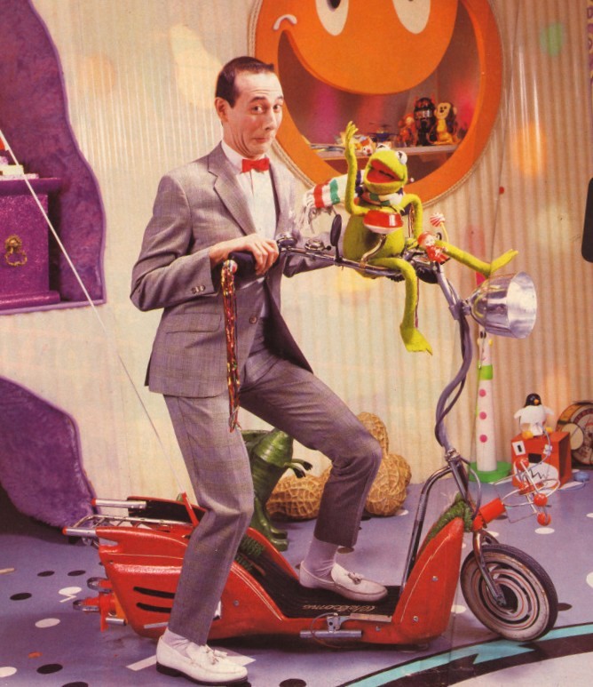 peeweeherman's tweet photo. Happy birthday, @KermittheFrog!! 🐸 https://t.co/XMynpbL0mk