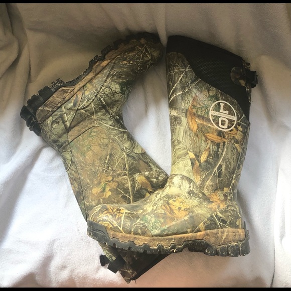 RuBQ11's tweet photo. So good I had to share! Check out all the items I'm loving on @Poshmarkapp #poshmark #fashion #style #shopmycloset #rocknroll: https://t.co/PWM5lWq1co https://t.co/buFQRO7qpb
