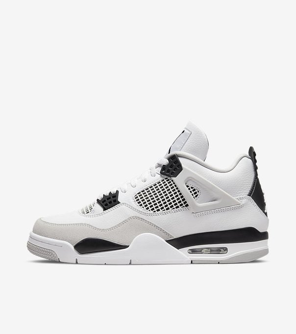 SOLELINKS's tweet photo. Ad: Air Jordan 4 Retro 'White &amp; Black' releases May 21st => https://t.co/TVlOGh6GFa https://t.co/rABKBZgH3n