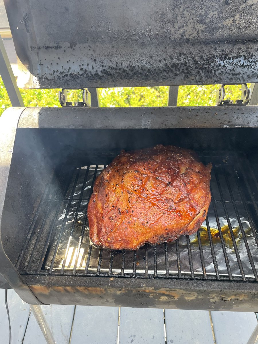 Smoked pulled pork shoulder with my wonderful mom on Sunday! It’s a post post because I was too busy hanging with <a href="/jangera01/">Jan Gera</a>