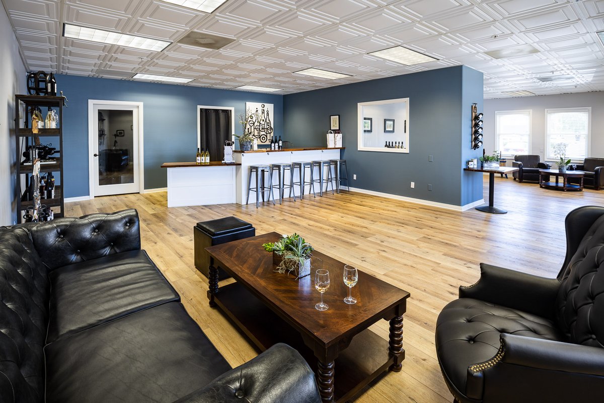 We are looking to hire a Tasting Room Manager to provide an excellent visitor experience and manage the tasting room in Santa Ynez, CA. #winejob
Think you’d be a great addition to our team? Please apply at the link below:
winejobs.com/apply/226986.  .