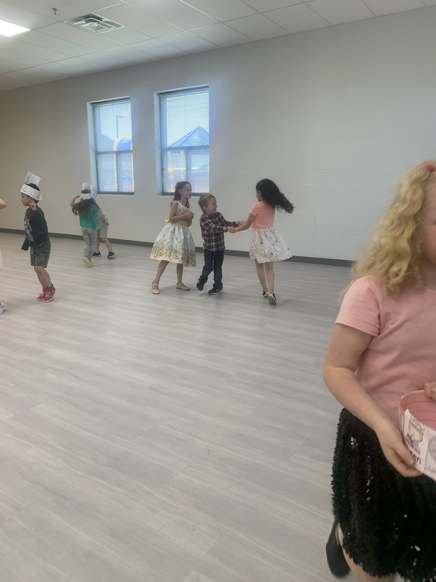 Q and U wedding! We had a ceremony and a reception with cake and dancing. #otterlyAwesome <a href="/plainviewElem/">Plainview Elementary School</a> <a href="/MsCothronPES/">Jordee Cothron</a>