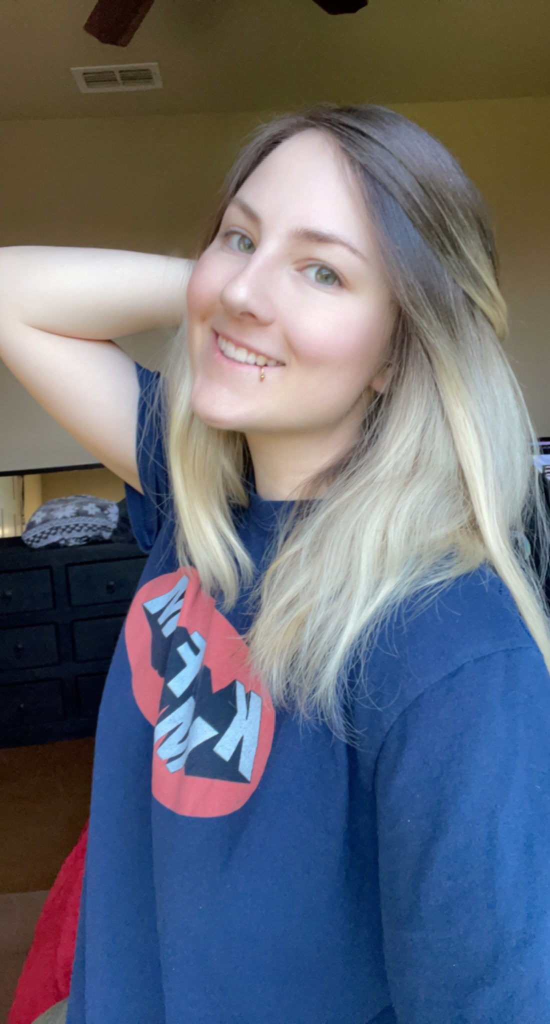 L U N A ☽ on X: I'm live! t.corWPit3fMhL t.coAWBfKSDCEH   X