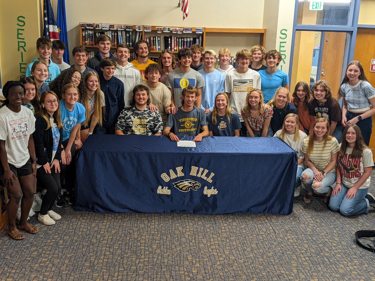 OHXC_OHTF's tweet photo. 🚨SIGNED🚨
OHXC &amp; OHTF Golden Eagle Sol O'Blenis has signed to continue his academic &amp; athletic career at @VincennesU!
Sol has a school record in the 4x8, ranks 14th all time in 5k, and Top 25 in both 1600 &amp; 3200.
Class 3a All State last 2 years in XC. @BlenisSolomon 
#BeUncommon https://t.co/wr0q802JRr