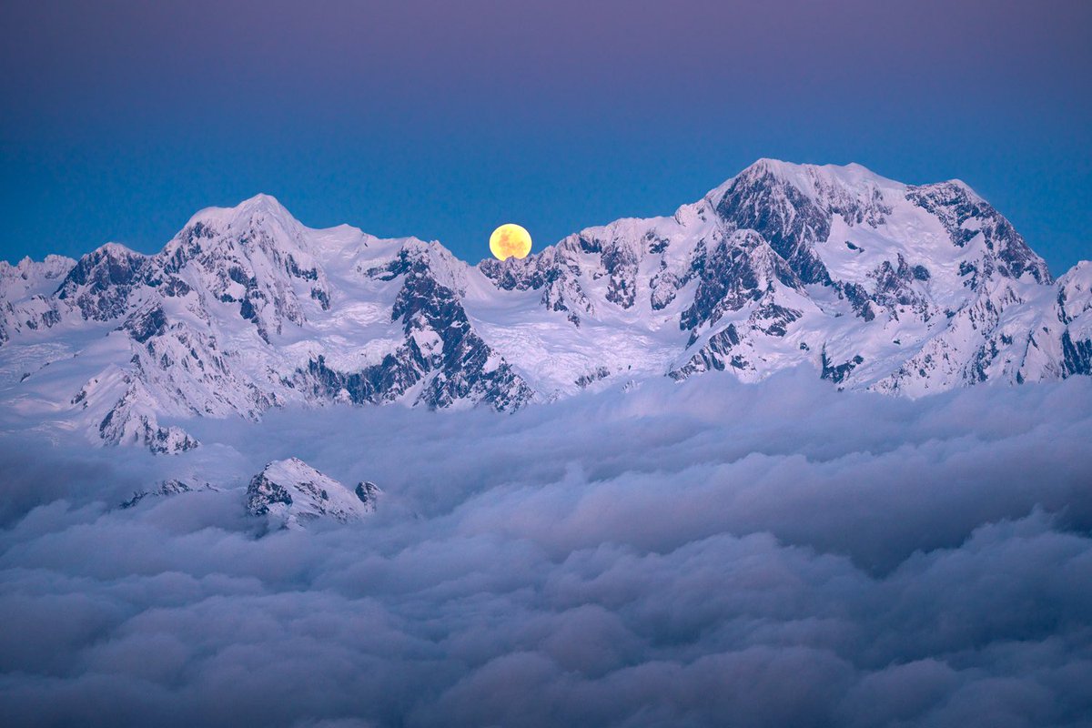 Aerials captured at moonrise and moonset, beside NZ’s most iconic peaks. The calendar and weather really doesn’t make this easy, so to witness these scenes in the flesh after years of waiting and failed attempts made for some very special memories.