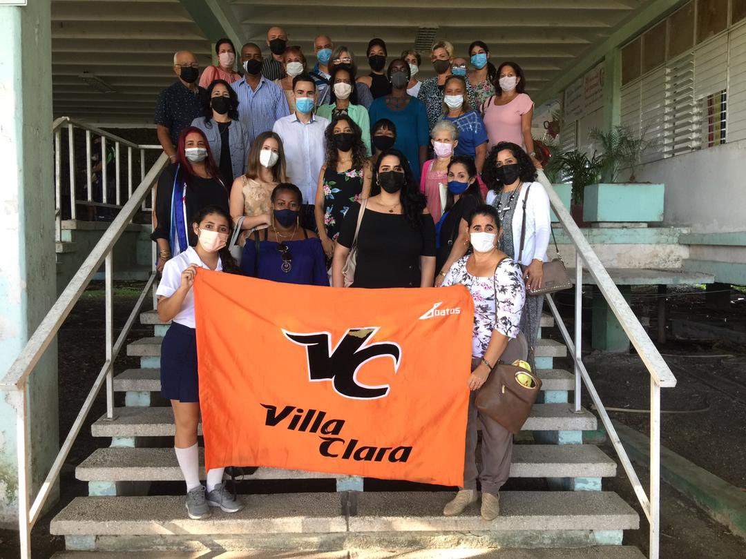 Se realiza encuentro de pedagogos entre las escuelas pedagógicas de Villa Clara y Cienfuegos.Como resultado del encuentro se firmo convenio entre las escuelas para crecer en conocimientos pedagógicos y metodológicos. <a href="/AdaAndr34319535/">Ada Andrade</a> <a href="/elsa_ena/">Ena Elsa Velázquez Cobiella</a> <a href="/dpevillaclara/">DGEP Villa Clara</a> <a href="/CubaMined/">MINED</a>