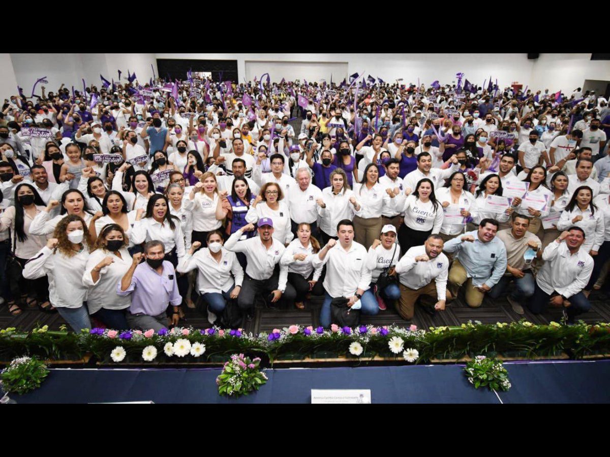 VIctorACorrales's tweet photo. Gran cierre en Mazatlán, de las tomas de protesta de los CDM.

Con las muestras de respaldo a lo largo del Estado, constatamos la fortaleza que tiene el Partido Sinaloense, y sobre todo la gran estructura funcional que posee.

¡Claro que se puede! https://t.co/ZjDO1Bcx7w