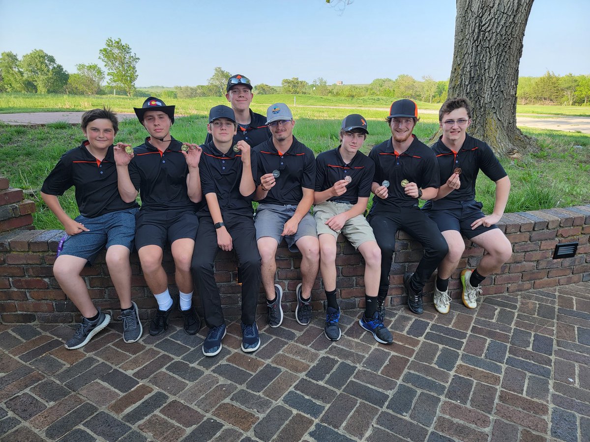 That's a wrap for our JV season. Two man scramble @ Circle tonight.  Cade Dalziel/Jacob Williams take first place, Zack Engelbrecht/Clayton Windholtz take second, David Sullivan/Hunter Smith come in 9th. Way to finish the season fellas.