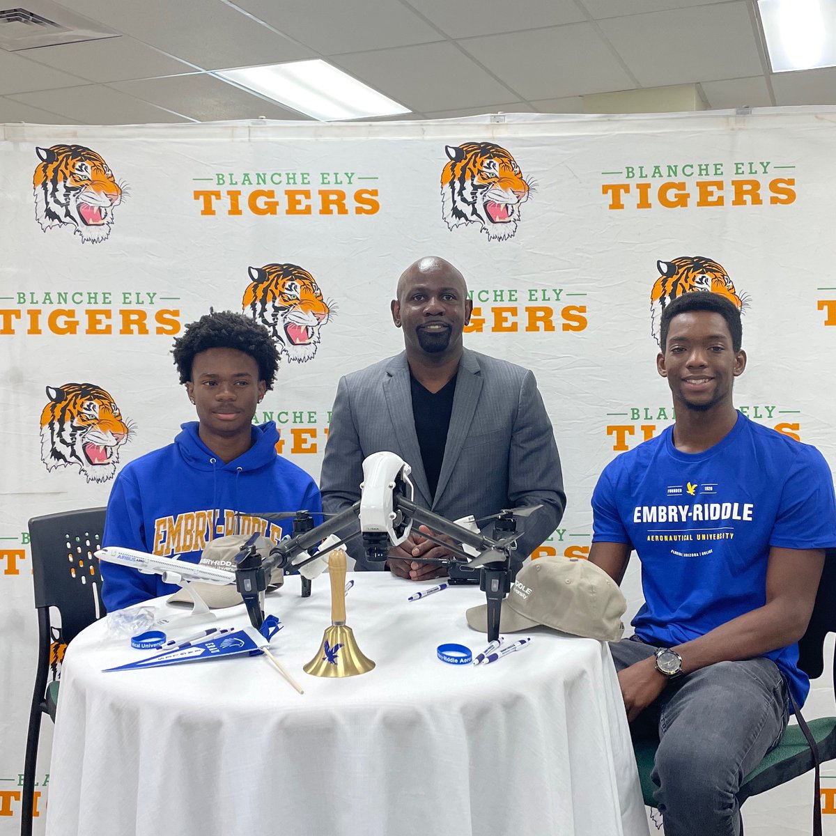 Official Blanche Ely Magnet Page tweet media