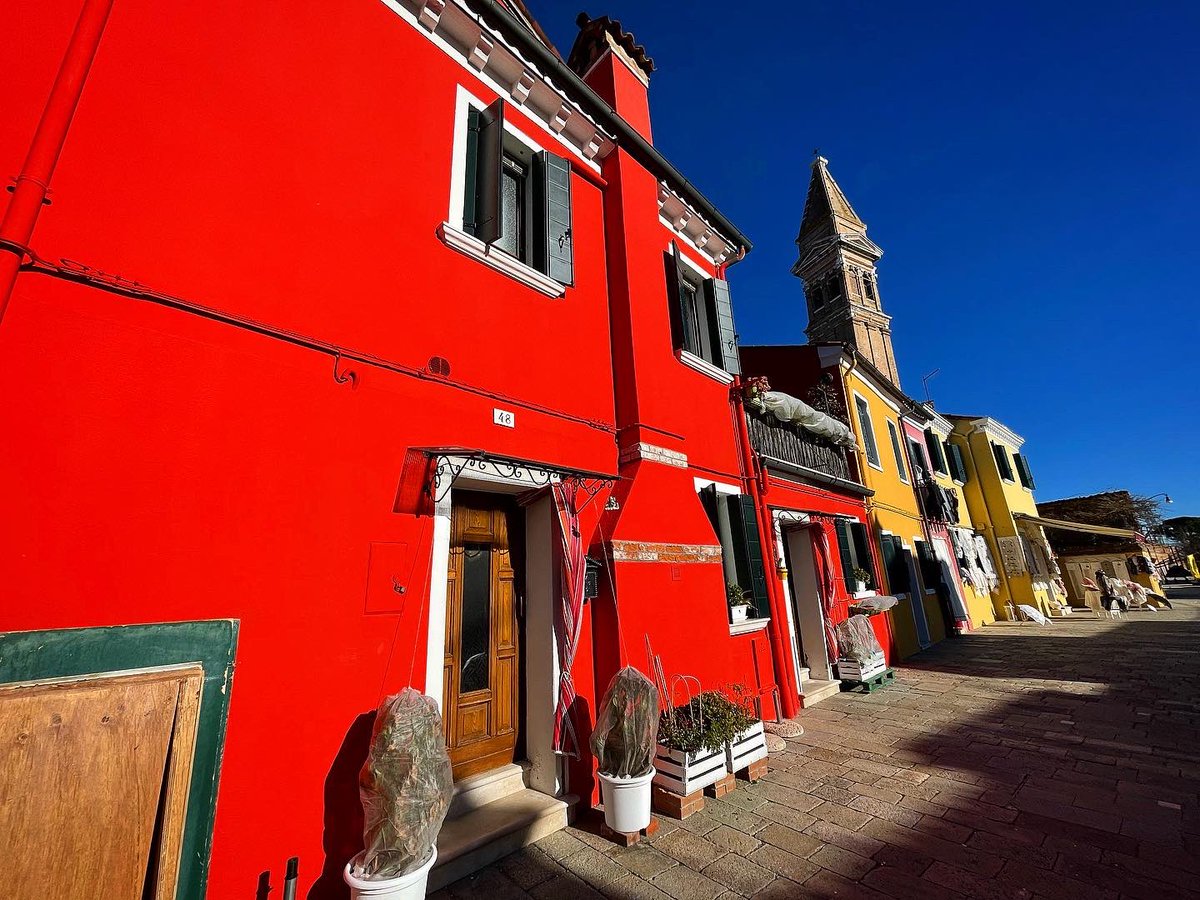 JayHealeyPhoto's tweet photo. Burano, Italy.  #travel #wander #wanderlust #italy #italia #burano #venice #venezia #color #veneto https://t.co/j4EhtYe1q8