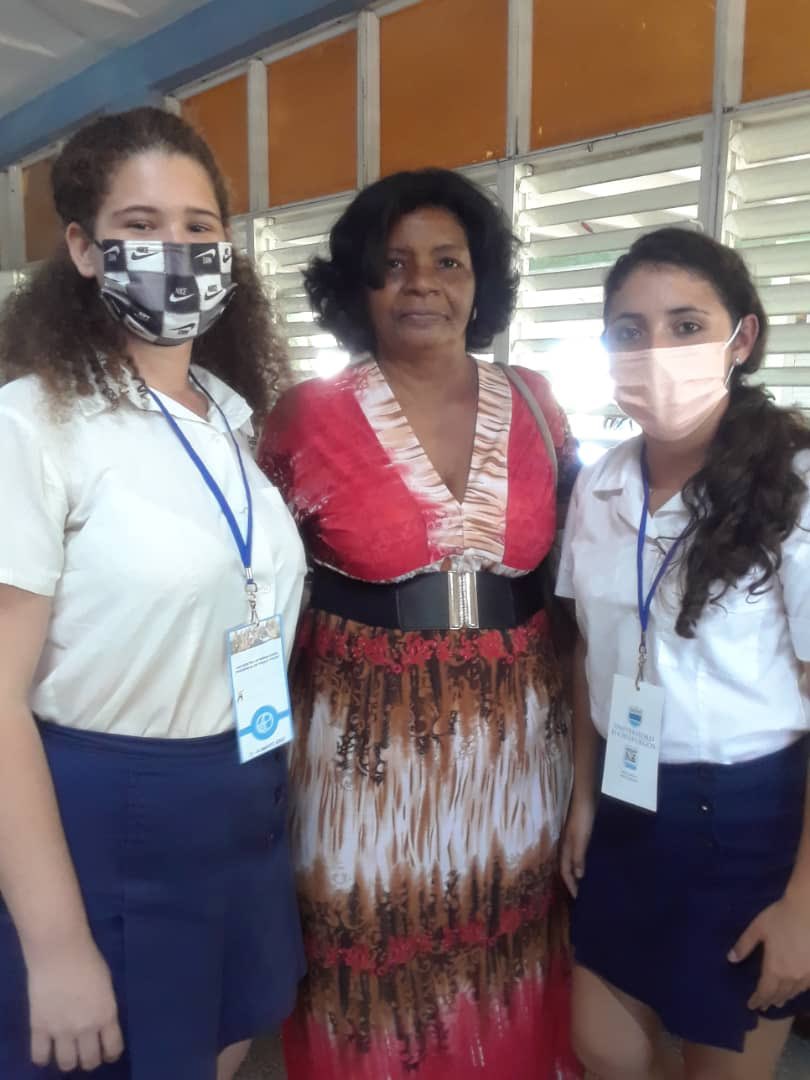 EPVillaClara's tweet photo. Más imágenes y momentos del intercambio de la delegación de nuestra #epvillaclara con su homóloga de Cienfuegos. @dpevillaclara @CubaMined @AdaAndr34319535 @YaritzaCreach @elsa_ena @FeemVilla @UJCSantaClara https://t.co/D119ggTwPN