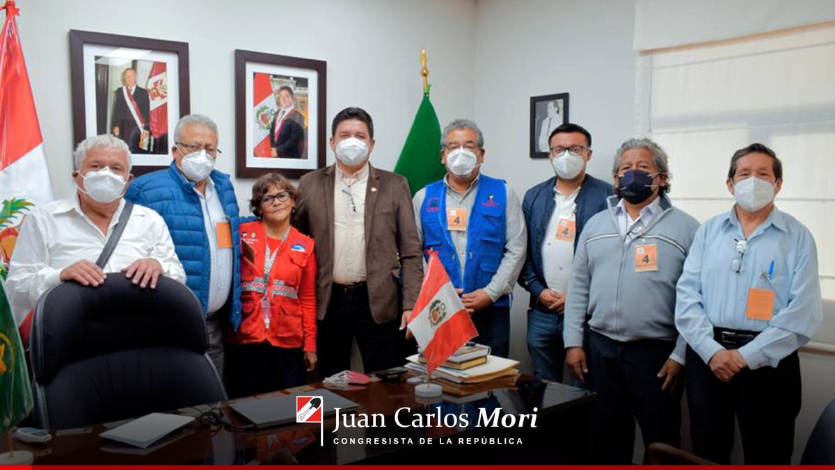 JuanCarlosMoriC's tweet photo. En reunión de trabajo con la Federación Nacional Unificada de Trabajadores del Sector #Salud, atendiendo sus justos pedidos, que buscan favorecer a los profesionales de éste sector.
Los representantes de #FENUTSSA solicitan que el @Minsa_Peru reconozca su actual directiva. https://t.co/xcy9og4zv8