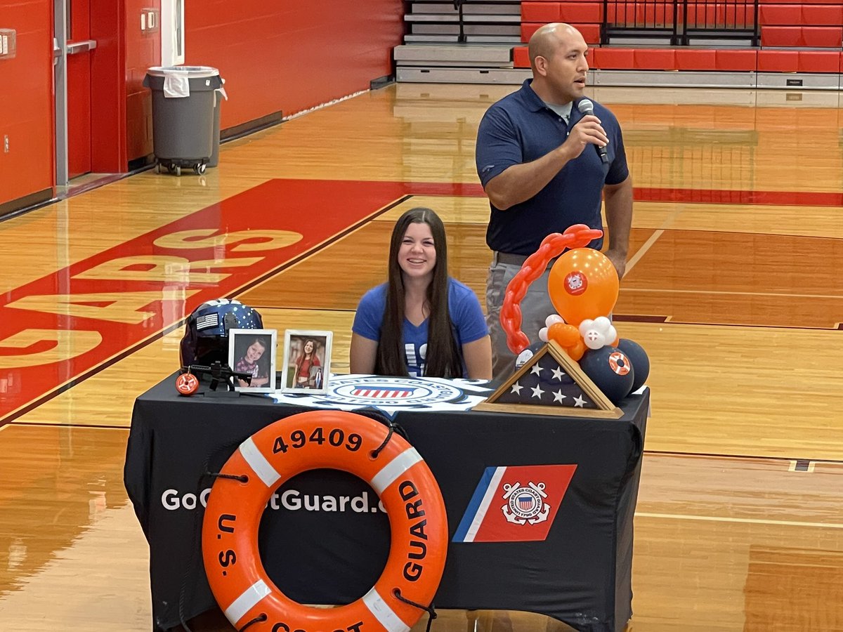 CougCounselors's tweet photo. CHS Military Signing Night! We are so proud of these 12 young men and women who have chosen to serve our country. @canyonhscougars @RobinConger11 @Supt_comalisd @DavissonDustin https://t.co/psd92FYD1R