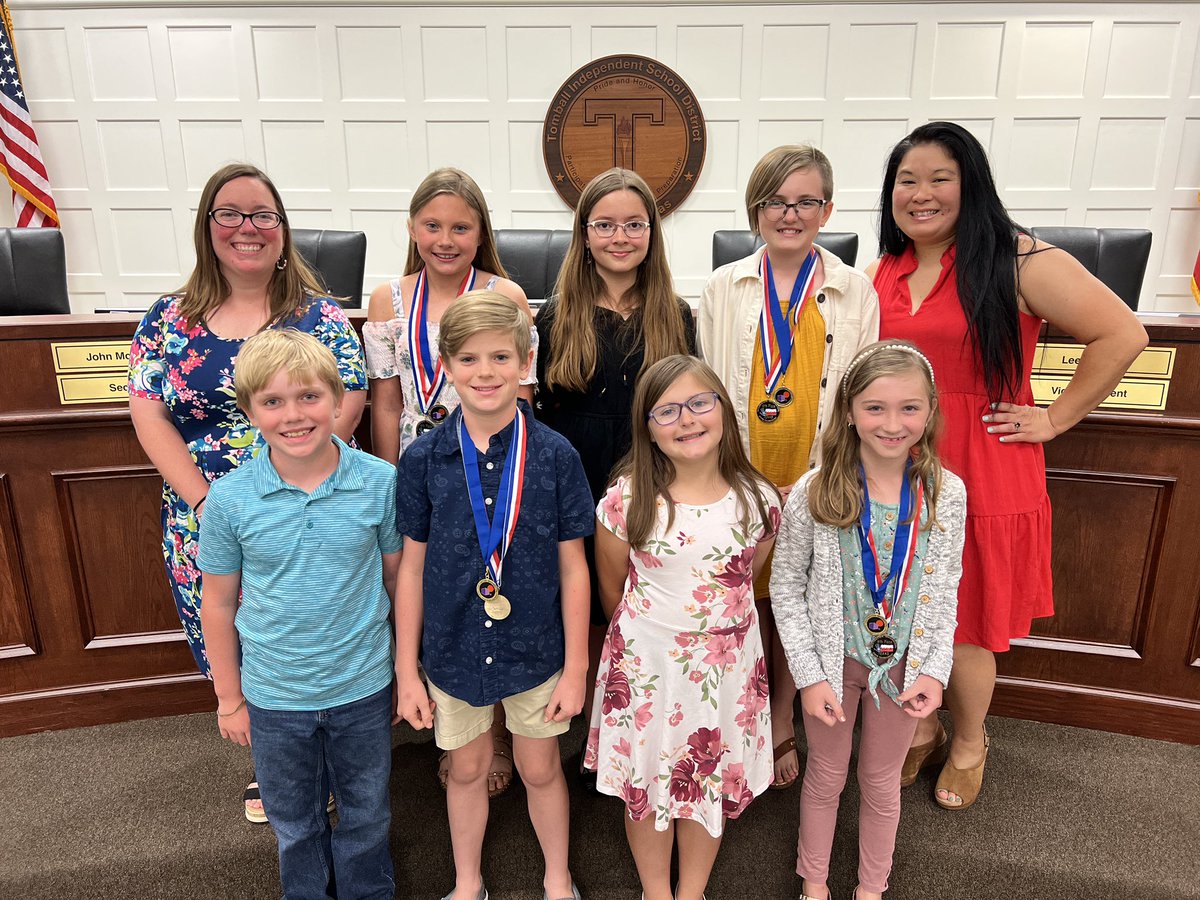 TomballISD's tweet photo. What a great night to celebrate our Destination Imagination (DI) State finalists teams across @TomballISD! 

Congrats again to @TISDTCES &amp; @TISDCFES for representing our Destination District at Destination Imagination this year! https://t.co/cCQcLsQ1Zn