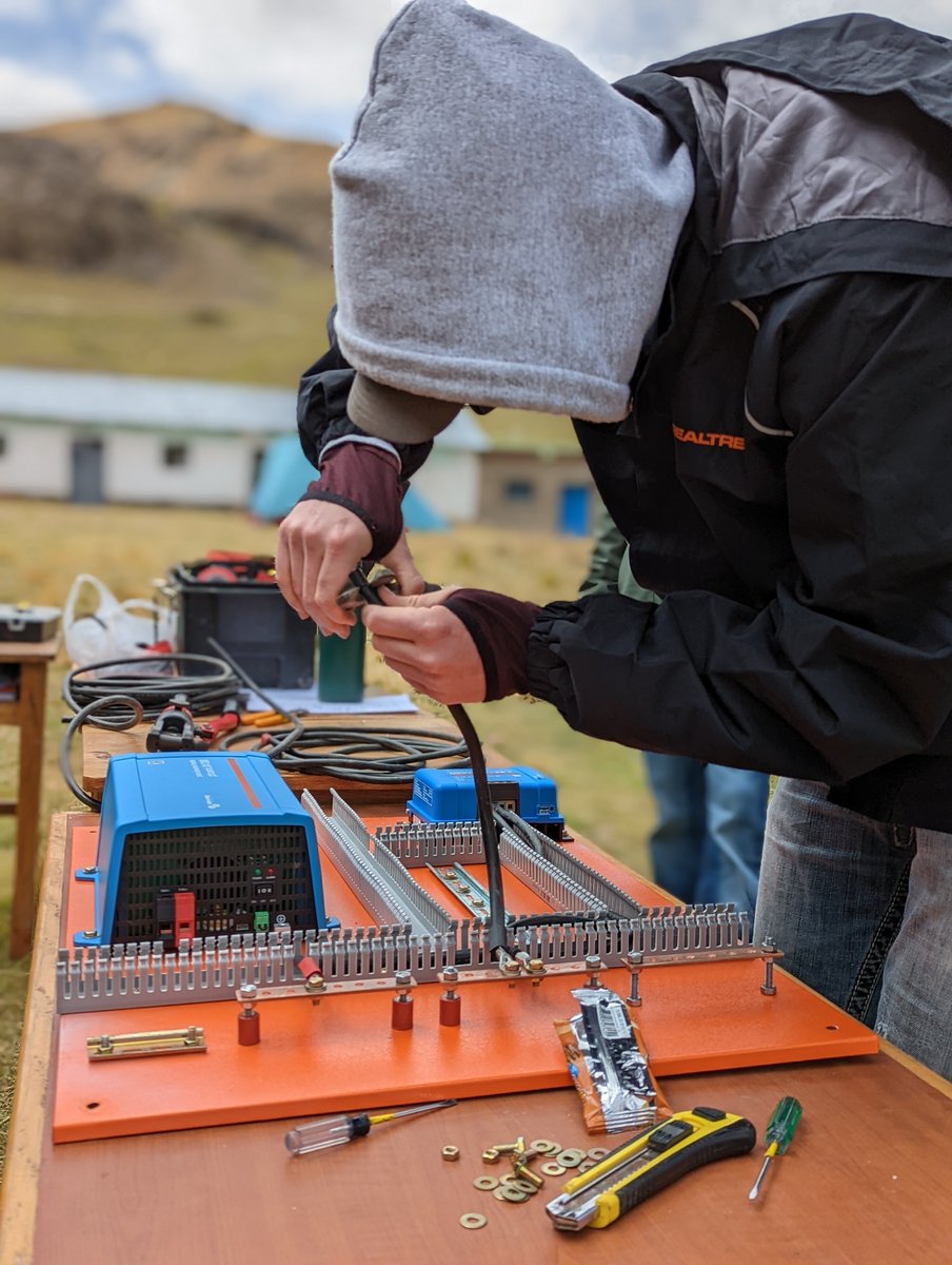 Off-grid solar PV installation in Ccollpapata, Peru - <a href="/NAITAltEnergy/">Alternative Energy</a> students with <a href="/lutwgroup/">Light Up The World</a>, bringing #energyaccess to a community in the Andes! #NAIT #ooksabroad
