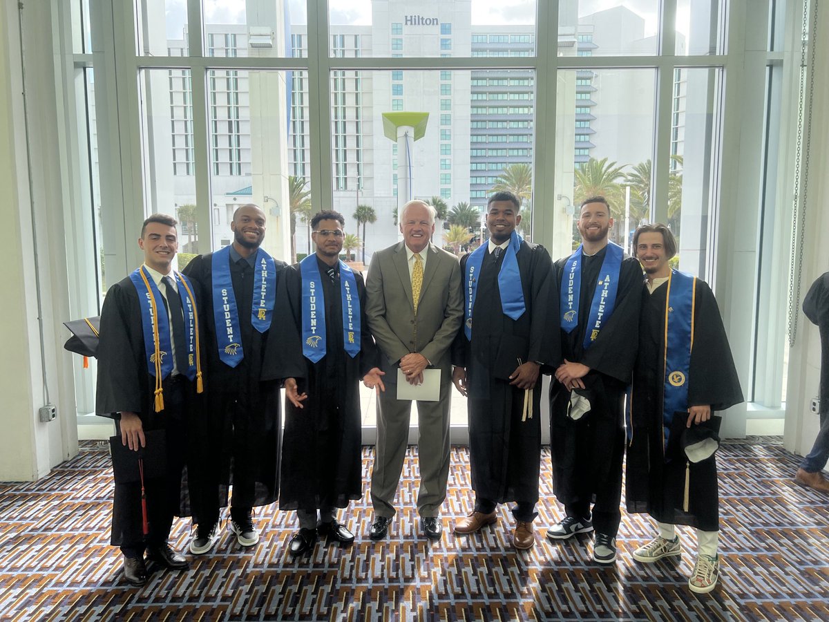 ERAUCoachRidder's tweet photo. Awesome accomplishment from a very special group of seniors!! Graduation from a World Class University…This is absolutely what is all about…. https://t.co/vqNL6YbDzG