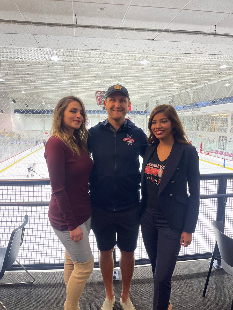 iAmanda's tweet photo. Nice brunch watching the @Capitals practice for R1 • G4 of the playoffs! Enjoyed solid convos with hockey legends @PeterBondra12 &amp; @KarlAlzner, and talked salary caps, finances, and contracts with AGM Don Fishman. It is always/in all ways about winning! #ALLCAPS https://t.co/6vPiywJUIW