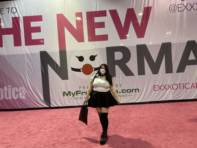 #Exxxotcica was a dream I wish it was a week long. Me and @QorkeyD had tons of fun😉  #sellingcontent<a href="/tag/exxxotcica"class="tags">#Exxxotcica</a><a href="/tag/bbw"class="tags"><span>#bbw</span></a><a href="/tag/thot"class="tags"><span>#thot</span></a><a href="/tag/bbc"class="tags"><span>#bbc</span></a><a href="/tag/customclips"class="tags"><span>#customclips</span></a><a href="/tag/nsfw"class="tags"><span>#nsfw</span></a><a href="/tag/thickthighs"class="tags"><span>#thickthighs</span></a>