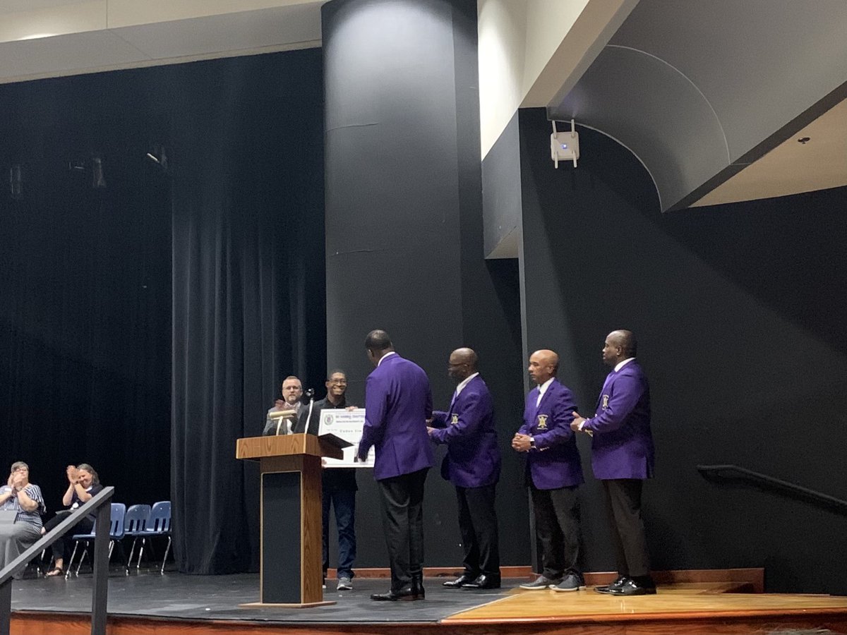 Hebron_HS's tweet photo. #HawkAwards Senior style! Over $9 million dollars was awarded to our seniors in scholarship money💰Your diligence all four years has gotten you  here today and it was all worth it!! https://t.co/5gKmYBx3Zp