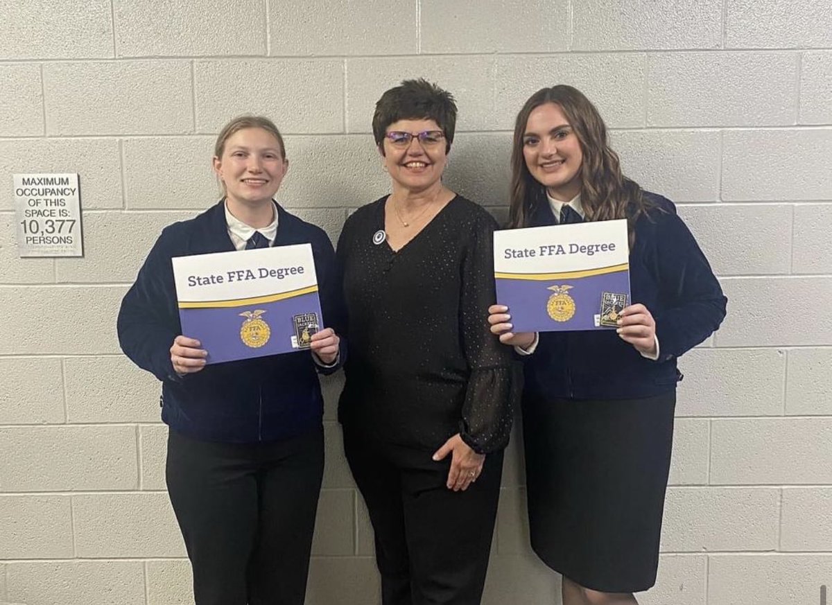 BloomCarrollLSD's tweet photo. Congratulations to all FFA students who represented BCHS at the 94th Ohio FFA Convention in Columbus! Outstanding job by all! #StateDegrees #TalentShow #ffaband @OhioFFA #theBCexperience https://t.co/zWAKihpWZ6
