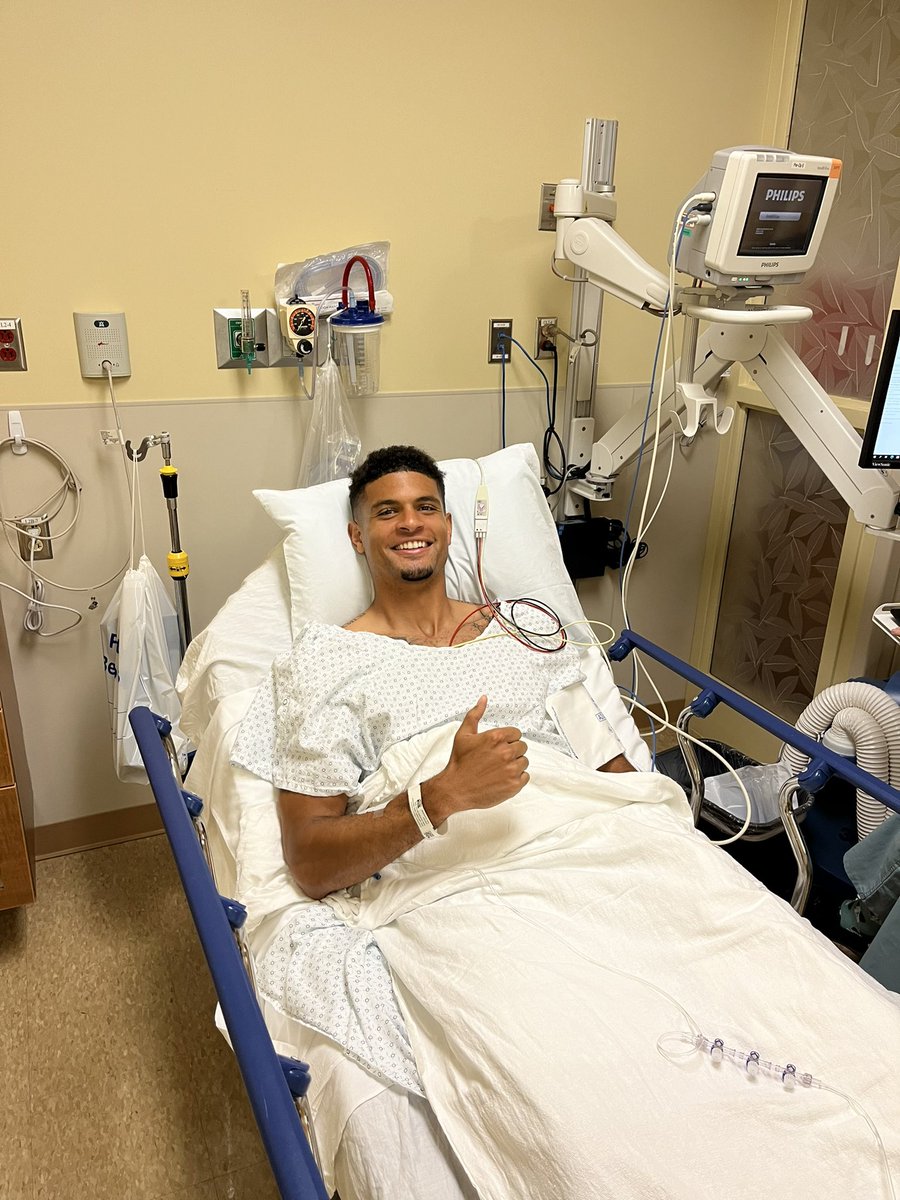 _milesrobinson_'s tweet photo. I can’t find the words to describe all the emotions I’m feeling today. But I do know that I am so grateful to have such loving family, friends and fans that have been so supportive over the last few days. Day one of the comeback starts today! I’ll be back…BELIEVE THAT❤️ https://t.co/ROL1vhLT09