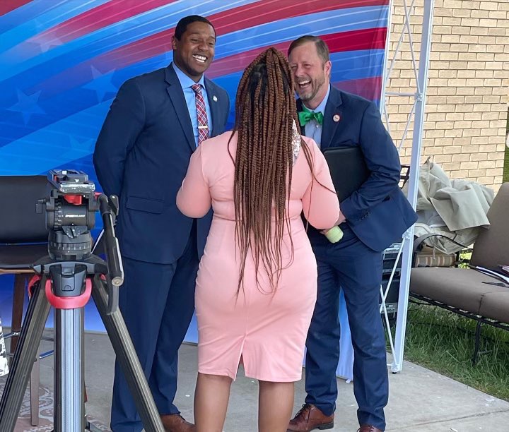 Hall4Mayor502's tweet photo. What an honor it was to meet with the wonderful women, Dr. Samiyyah Sledge &amp; Monica A Flowers, of @AKAEtaOmega and Women’s League of Voters today. Special thank you for hosting a candidate forum that will be airing tomorrow night on @WLKY at 7-8 pm. https://t.co/s1QqNKWm18
