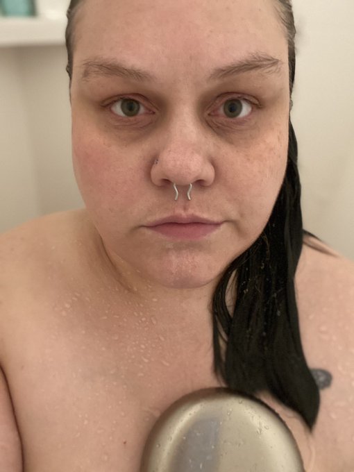If you think that I&rsquo;m still holding onto something, you should go and fuck yourself. https://t.co/vA