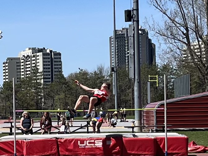 ShelleyMontgo16's tweet photo. You mentioned ACTION theme #ocsbPhotoChallenge @MasterGocsb @anna_frangione? Captured my son Noah this morning #terryfoxathlectics track & field high jump! He’s off to #eossaa ⭐️ #ocsbArts @OCSBelementary #proudmom https://t.co/WJsW22vuTE