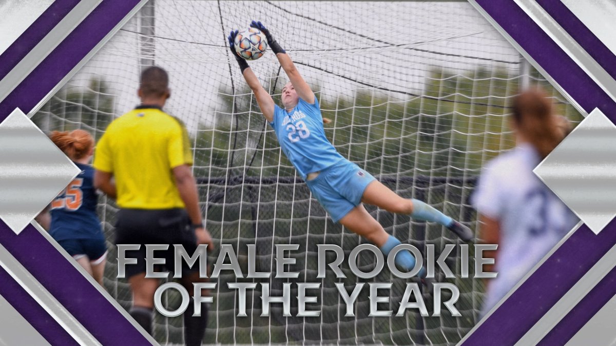 GoHolyCross's tweet photo. The first #CrusaderAward of the night, for Female Rookie of the Year, goes to Olivia Dubin of @HCrossWSoccer!

#GoCrossGo https://t.co/Nn8TQSCAO5