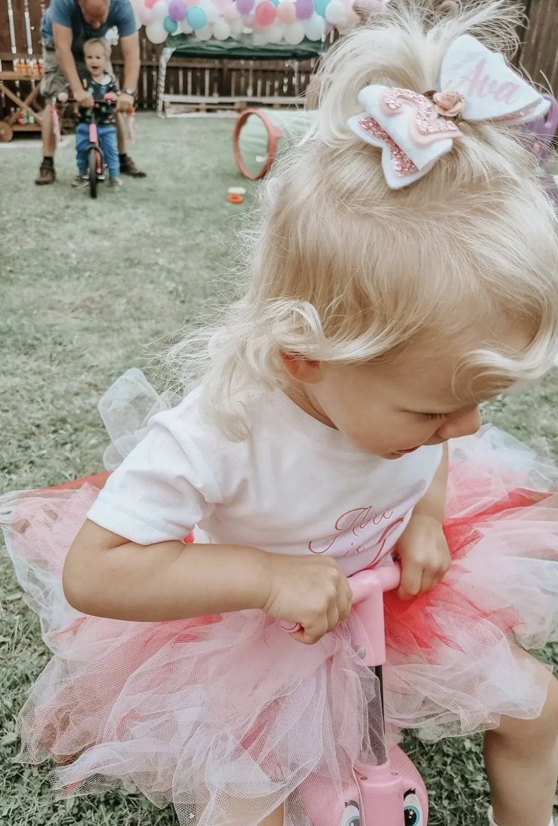 AlwaysKnxw's tweet photo. Looking at pictures from Ellie’s party yesterday. So precious. 💕

Still doesn’t seem real that I have a 3-year-old! https://t.co/Alqz6WV017