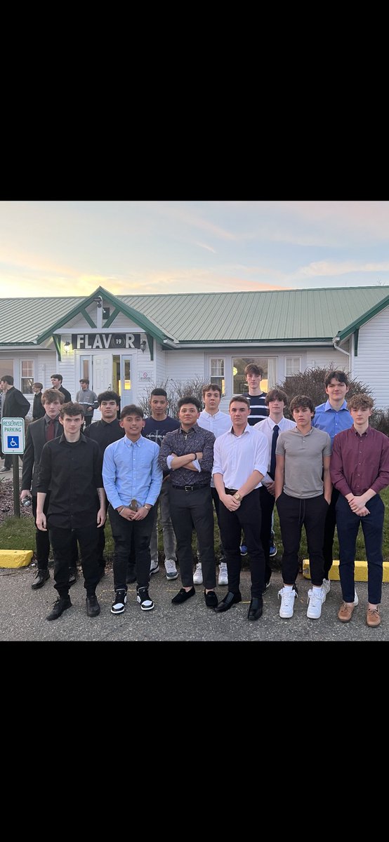 SA_boysBball's tweet photo. Great time at the high school basketball league awards banquet! Congrats to everyone, especially 2nd team allstar Gabe Macphee, 1st team allstars Ty Lawrence n Jhermaine Olat and league MVP Niko Kachafanas! Well deserved https://t.co/EOZ1JVxNq5