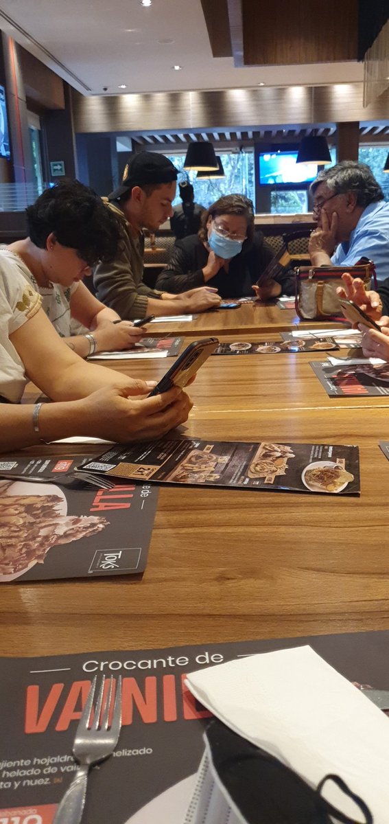 _AlejandroRoman's tweet image. Celebrando a la jefaza