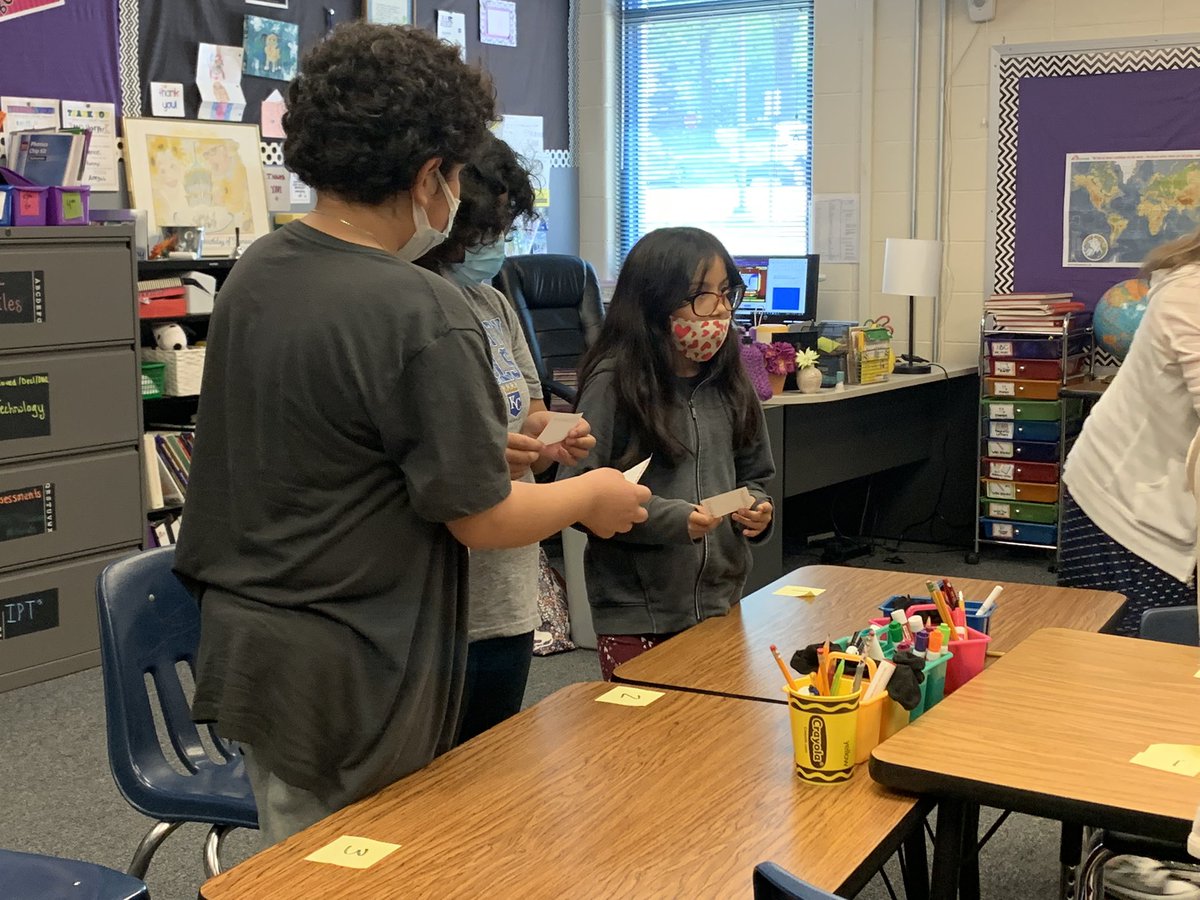 CScardinal's tweet photo. What a fabulous vocabulary review using Cooperative learning. All students were engaged and learning from each other. #OPSmomentsthatmatter @jennifer_tygard https://t.co/LsIEXew8pi