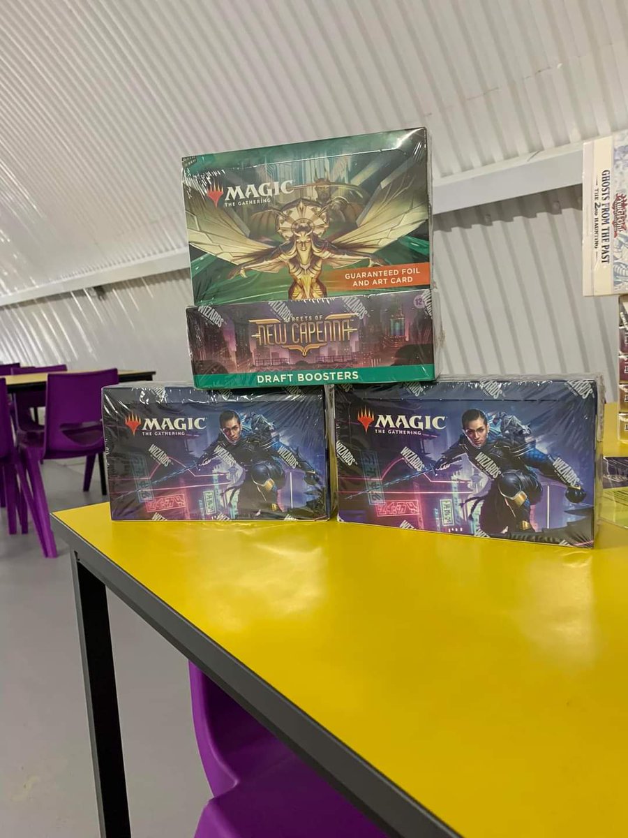 GeekyJossh's tweet photo. Look what's come in today Geek Retreat Warrington Oh oh oh it’s magic

#geekretreat #geekretreatwarington #warrington #magic #magicthegathering  #magicnewcapenna #magicguranteedfoilandartcards #magicthegatheringcards #draftboosters  #warringtonlovesyah https://t.co/q1oQ3TLnkl